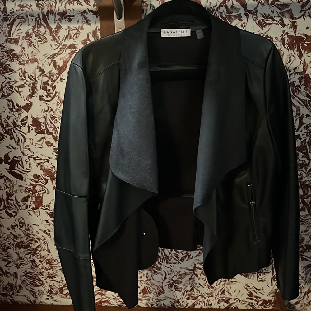 leather jacket - Picture 2 of 3